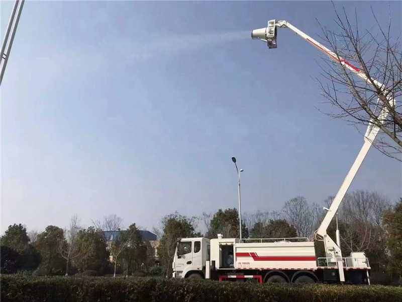 程力專汽高空壓塵抑塵車，高樓拆遷神器